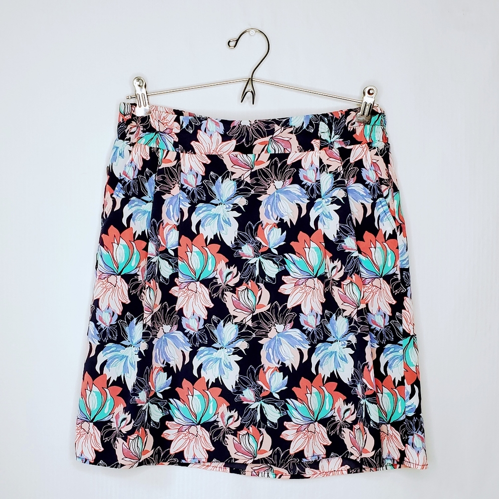 Buttons | Navy Blue Floral Print Mini Skirt Large